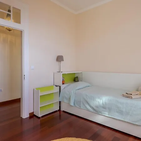 Cozy Flora By Madeira Estreito Da Calheta